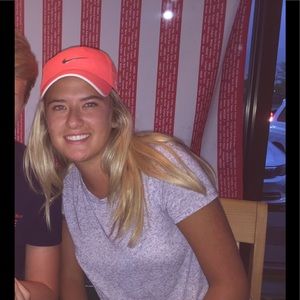 Meet your Posher, Madeline